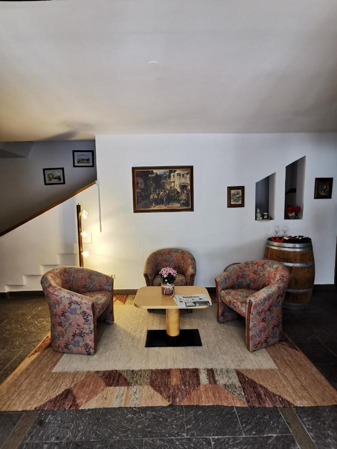 Hotel Eden Guesthouse Marlengo Bagian luar foto